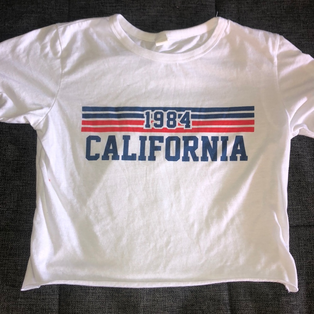 White crop  top tee